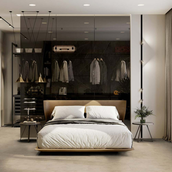 Beige Bodenfliesen im Steindekor sind gleichmäßig angeordnet. Die Oberflächenstruktur wirkt natürlich und bietet eine moderne, elegante Optik für Wohnräume.