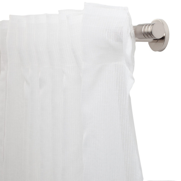 Transparenter weißer Vorhang Faria, der in Falten gelegt ist und auf der gesamten Länge sichtbar ist. Der Vorhang ist als Fertigschal in einem Verkaufspreis von 32,00 € angeboten.