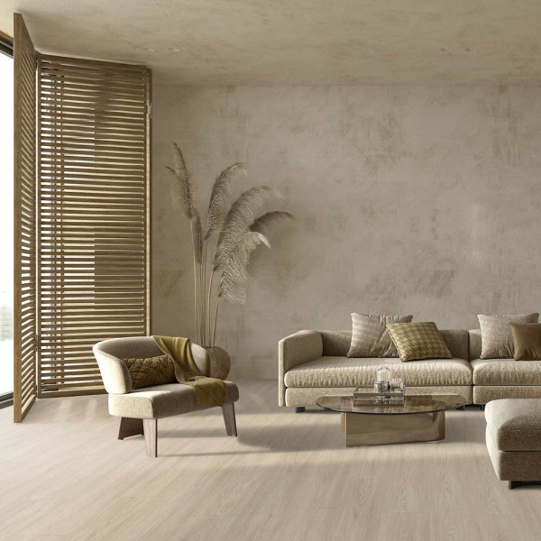 Helles, strukturiertes Design mit Eichenoptik. Der Klebe-Vinylboden eignet sich ideal für Wohnräume und gewerbliche Anwendungen. Die Oberfläche zeigt natürliche Holzmaserungen.